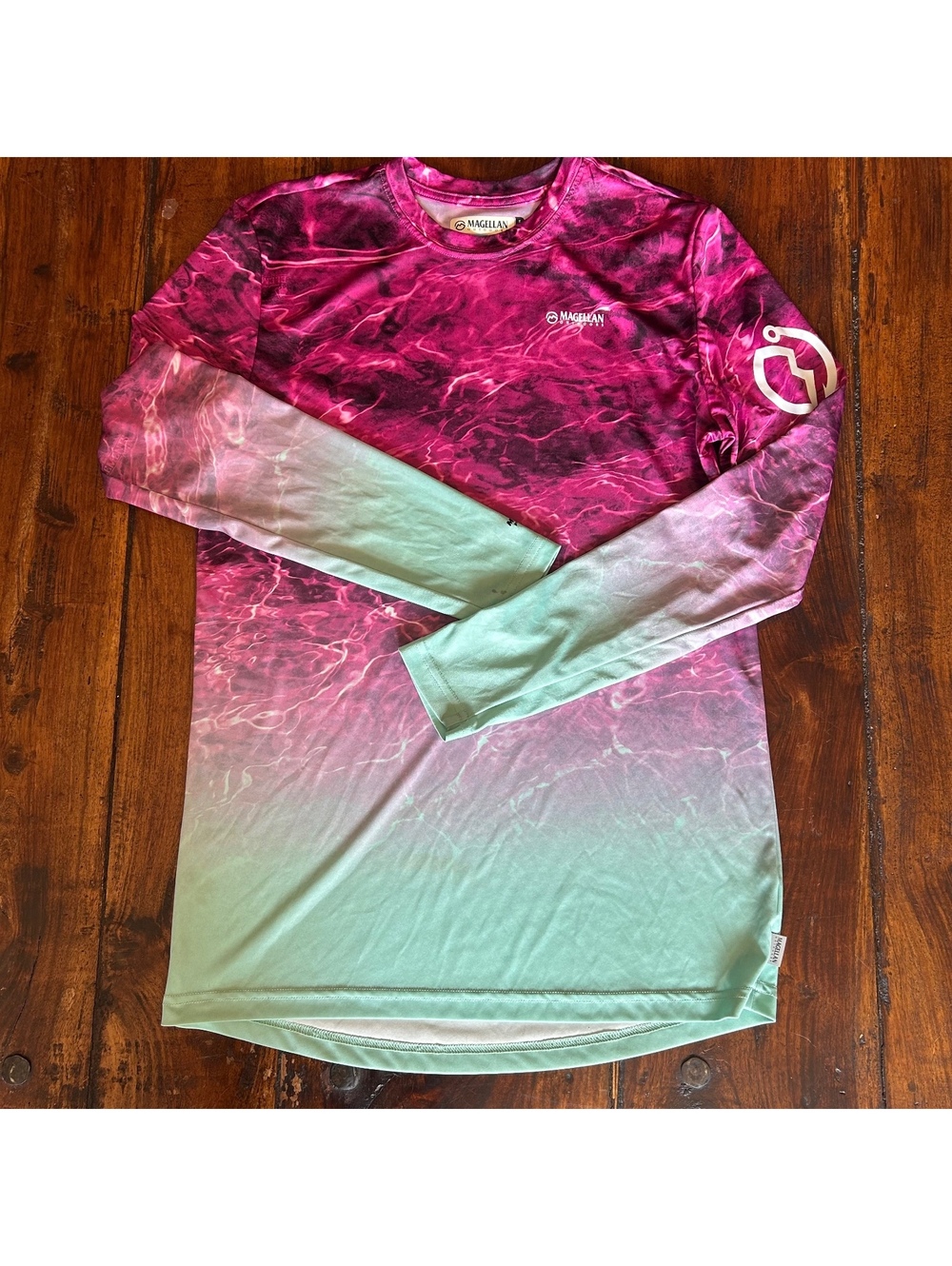 Magellan Outdoors Women’s Performance Long Sleeve Fishing Shirt size small